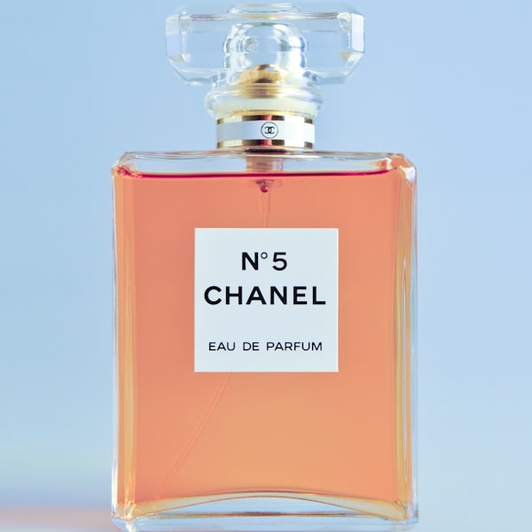 عطر فاخر